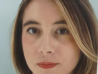 portrait de Laura CHARRETTEUR