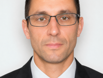 portrait de Cédric LARMONIER